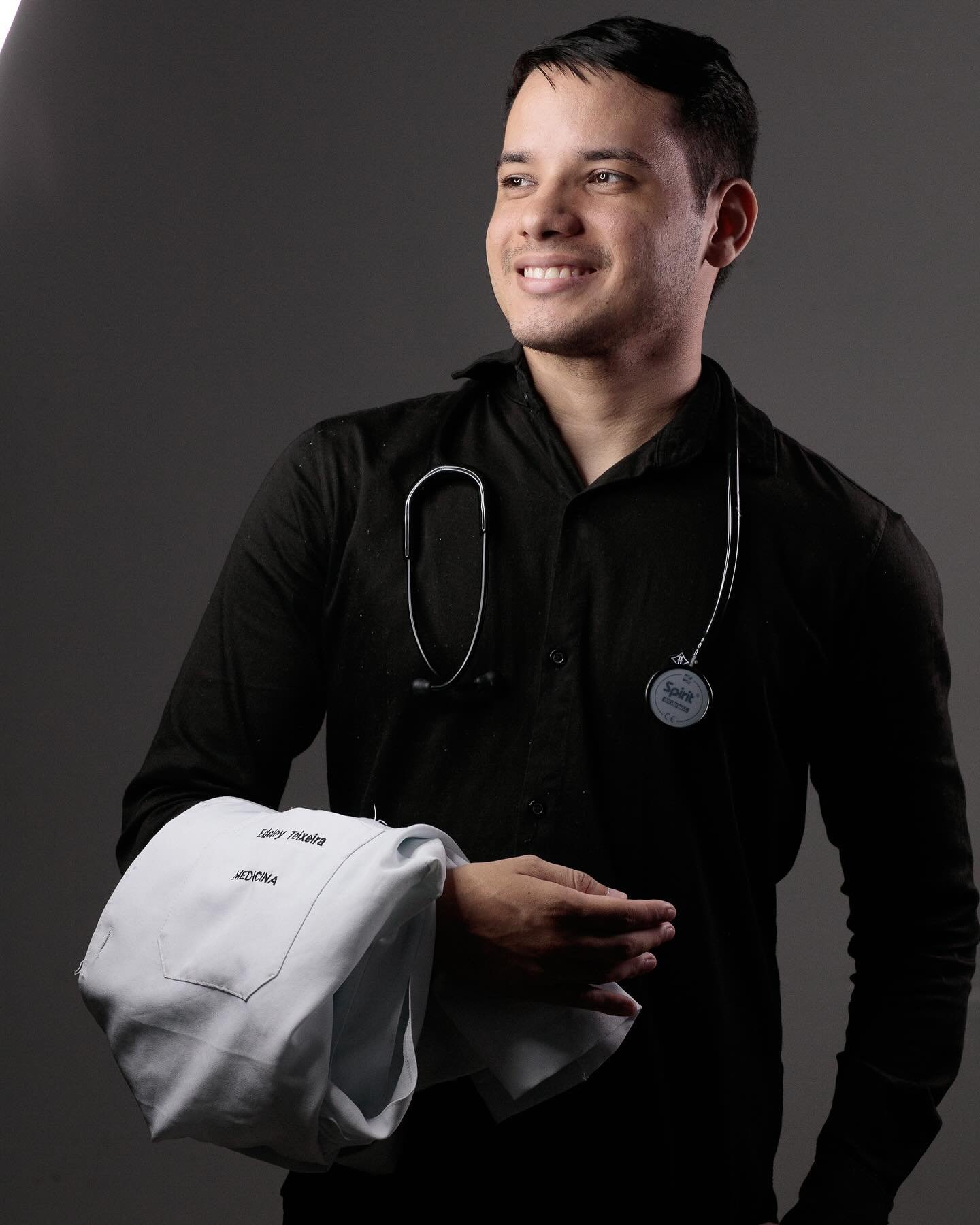 Edcley Teixeira — Estudante de Medicina e Criador do Redação Fácil